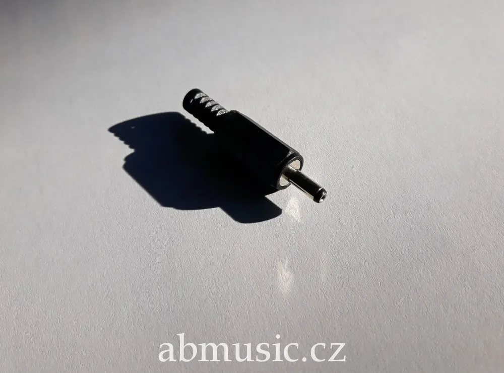 Napájecí konektor 3,5 x 1,35 mm