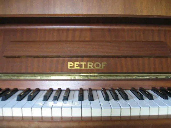 Pianino PETROF 1979