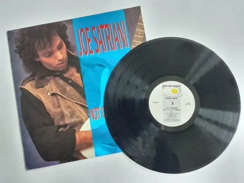 LP Joe Satriani - Not Of This Earth