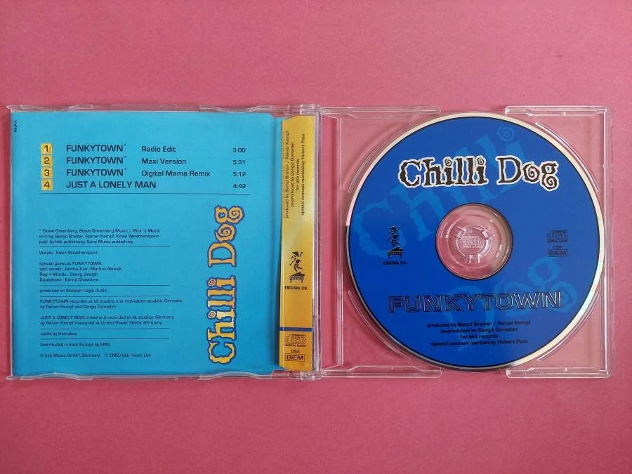 CD Chilli Dog - Funkytown Singl