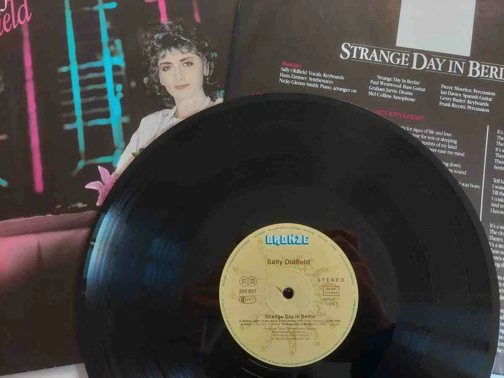 LP Sally Oldfield - Strange Day In Brerlin