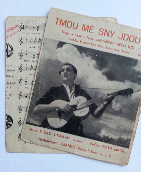 Tmou mé sny jdou - Sláva Mach ,Tango a píseň z filmu " Manželka něco tuší "