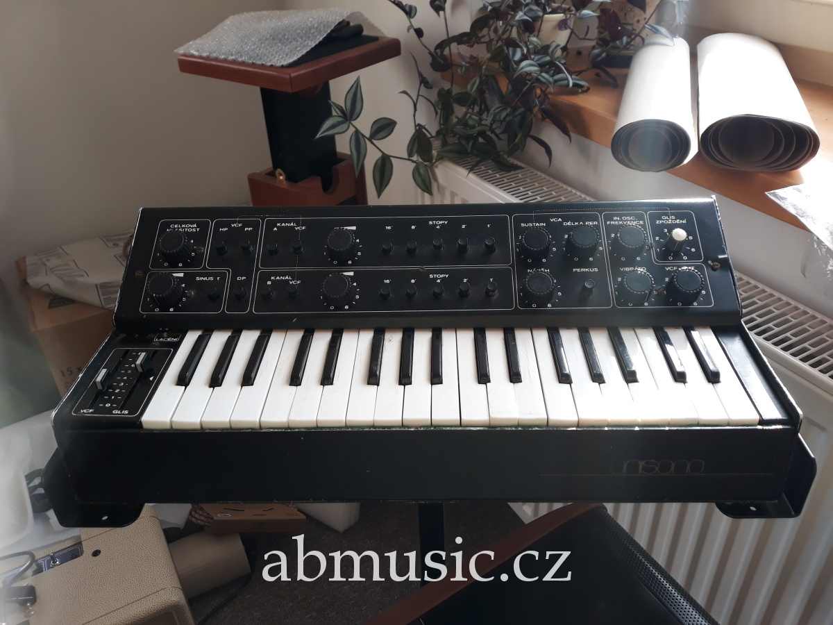 Syntezátor Unisono 3-83 Ultra Rare !!!