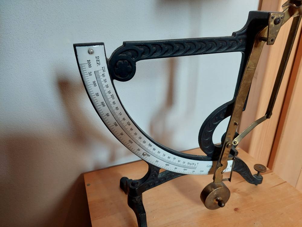 Váha na dopisy 1 kg SCALE