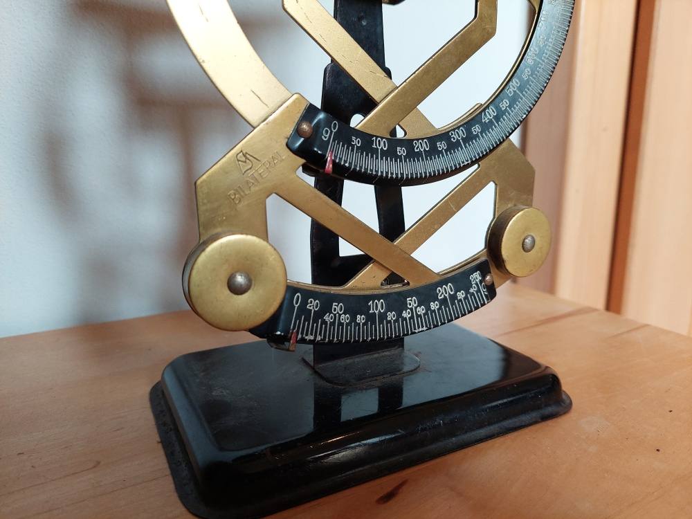 Váha na dopisy 1000 g BILATERAL SCALE