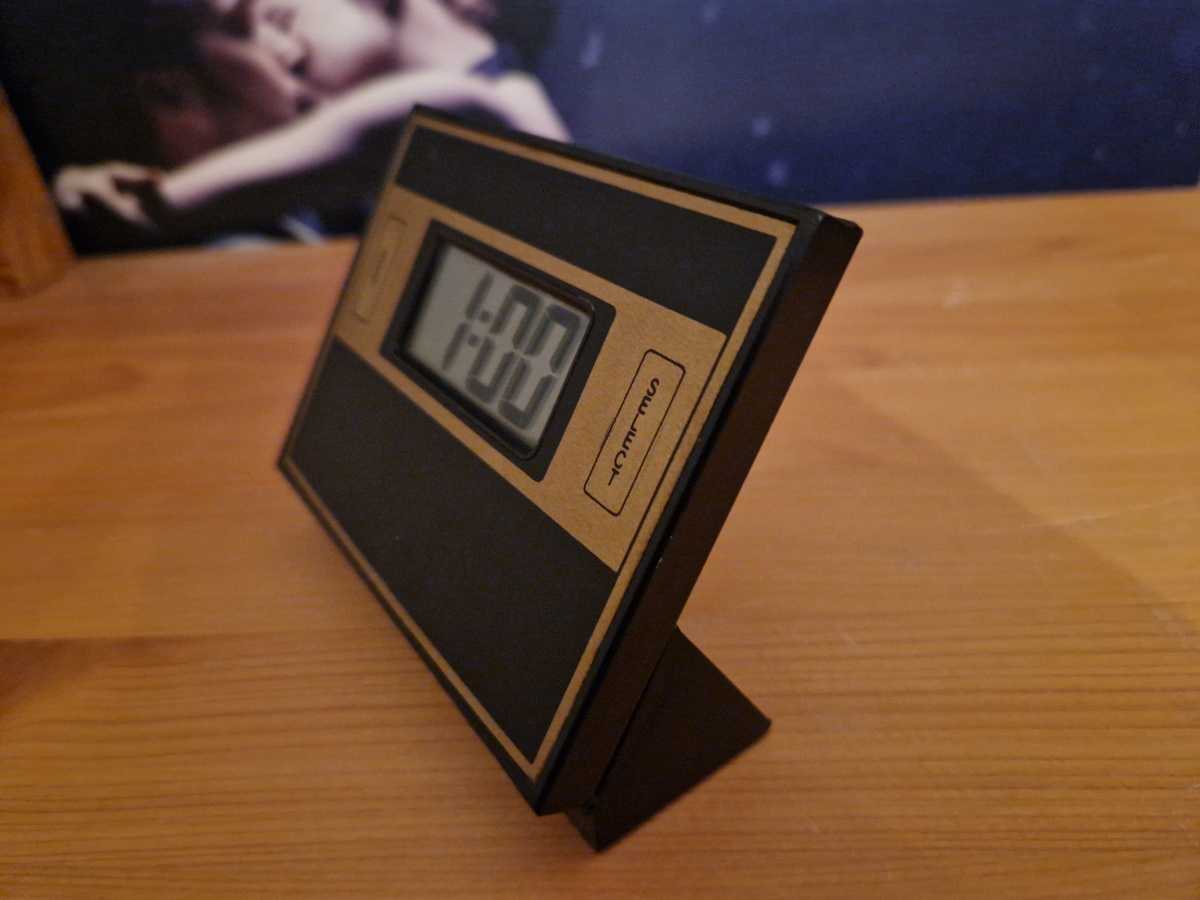 Hodiny s kalkulačkou Foldable dual power Vintage 