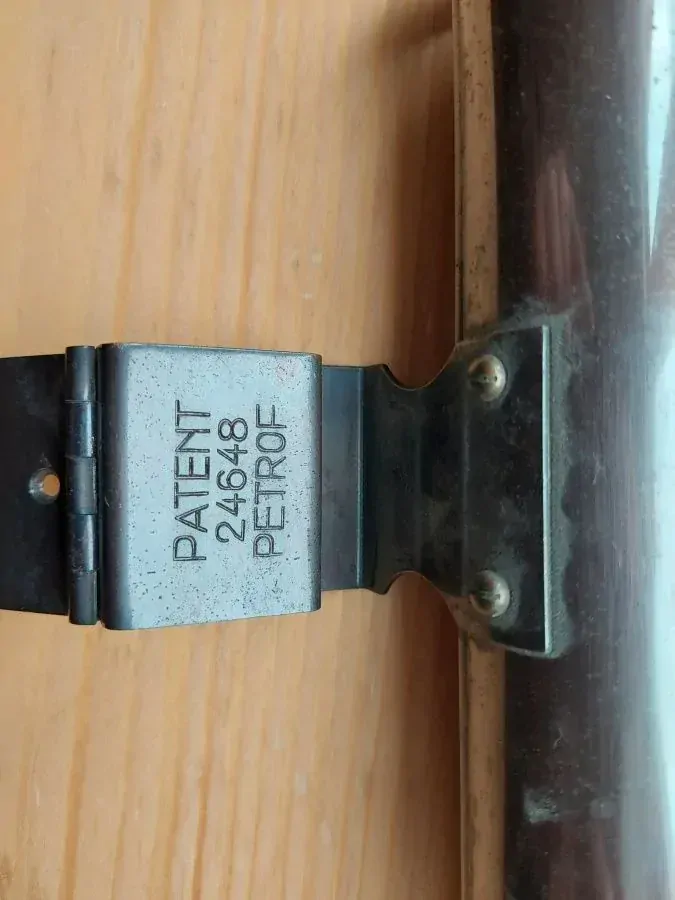 Lampička k pianu Petrof