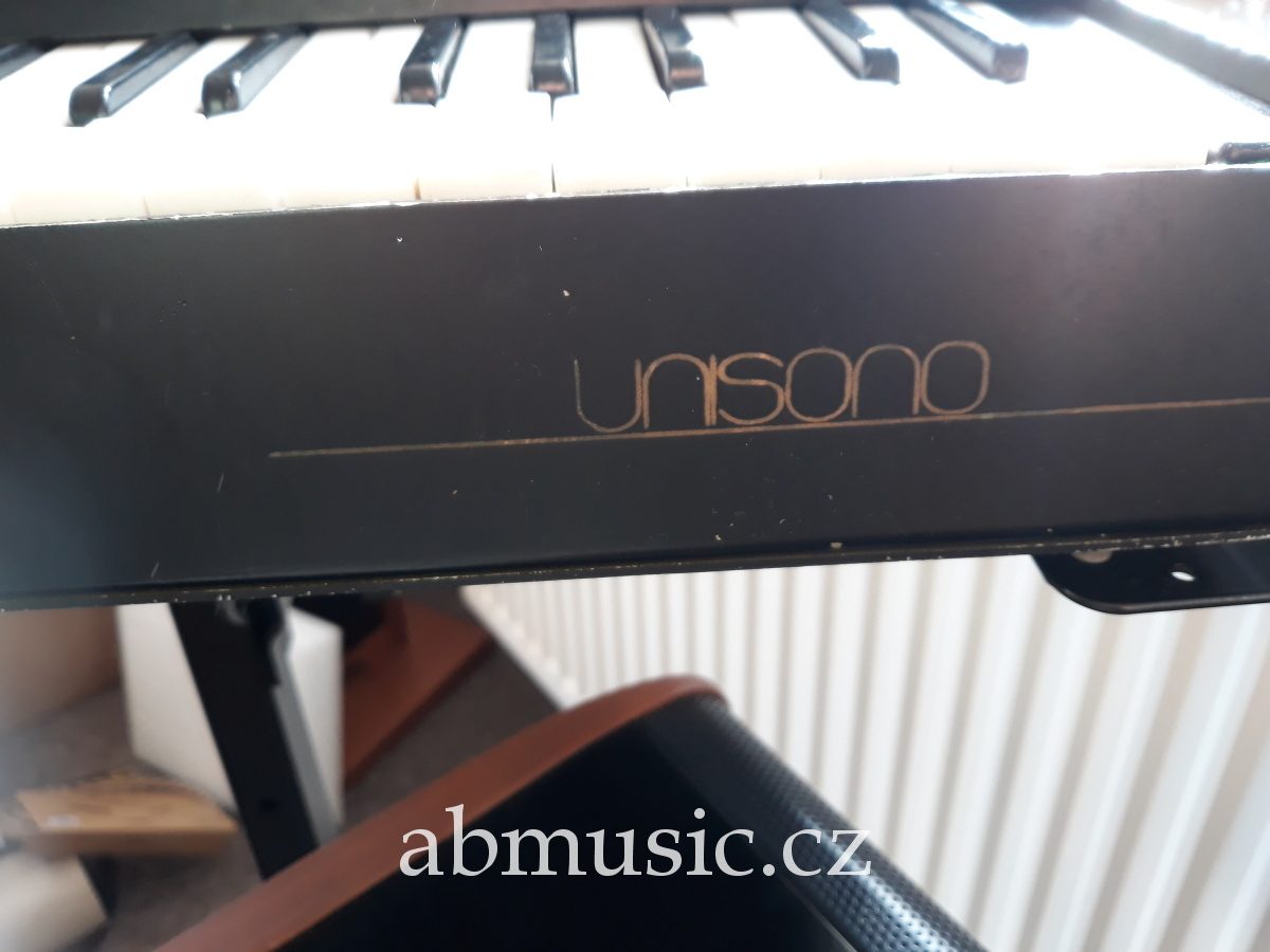 Syntezátor Unisono 3-83 Ultra Rare !!!
