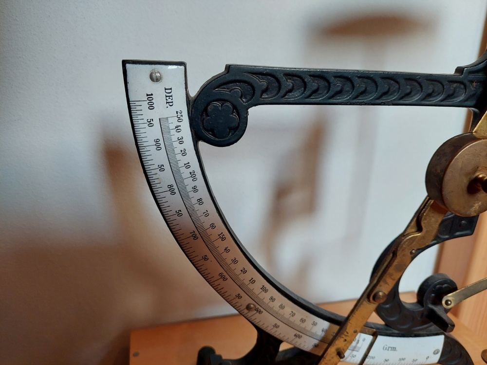 Váha na dopisy 1 kg SCALE