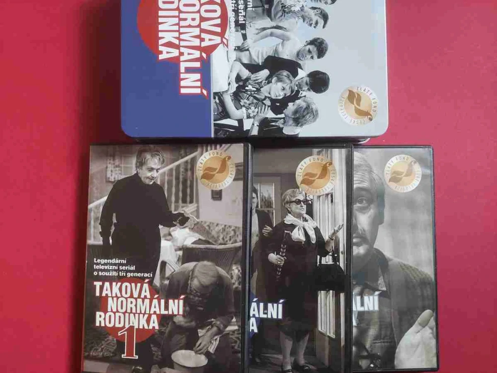 DVD Taková normální rodinka plechový box