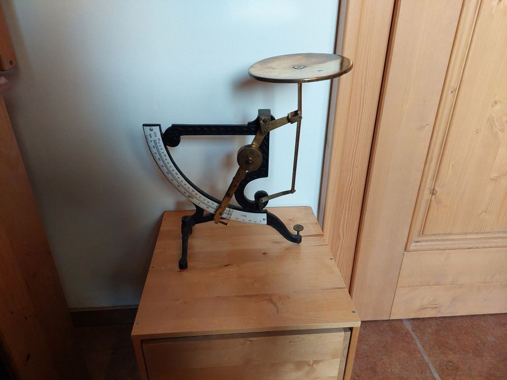 Váha na dopisy 1 kg SCALE