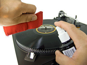 Static Cleaner 6075 - Sprej s utěrkou na čištění LP desek